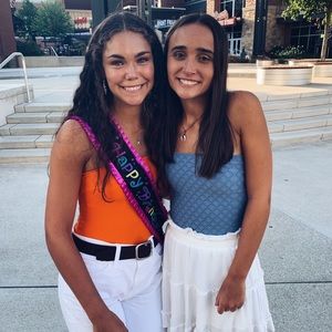 Meet your Posher, Courtney